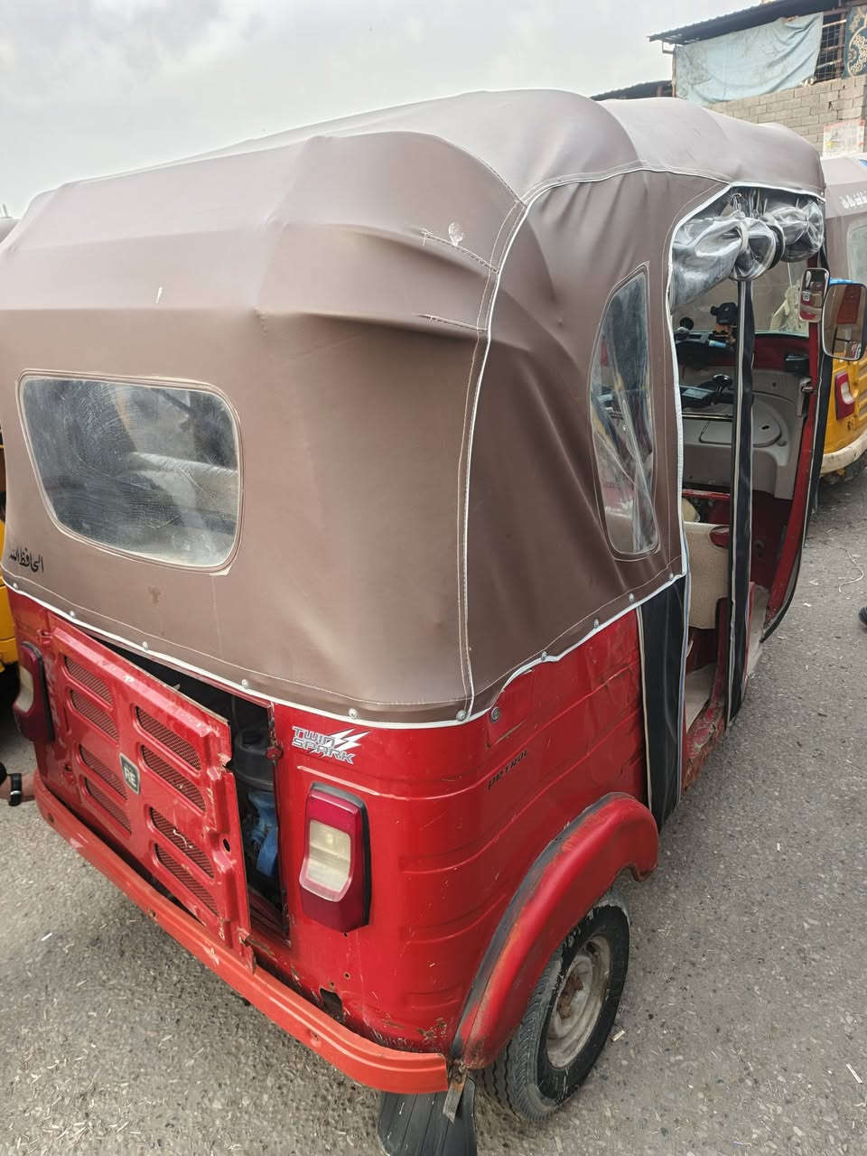 سلام عليكم تكتك موديل ١٩شهر ٣تكتك خير من الله كل نقص مابيه أوراقه لترقيم سعره ٣٨٠٠او بيه مجال حك جيه مكاني بغداد مدينت صدر الحميديه كل نقص مابيه كبل لشارع ***********
