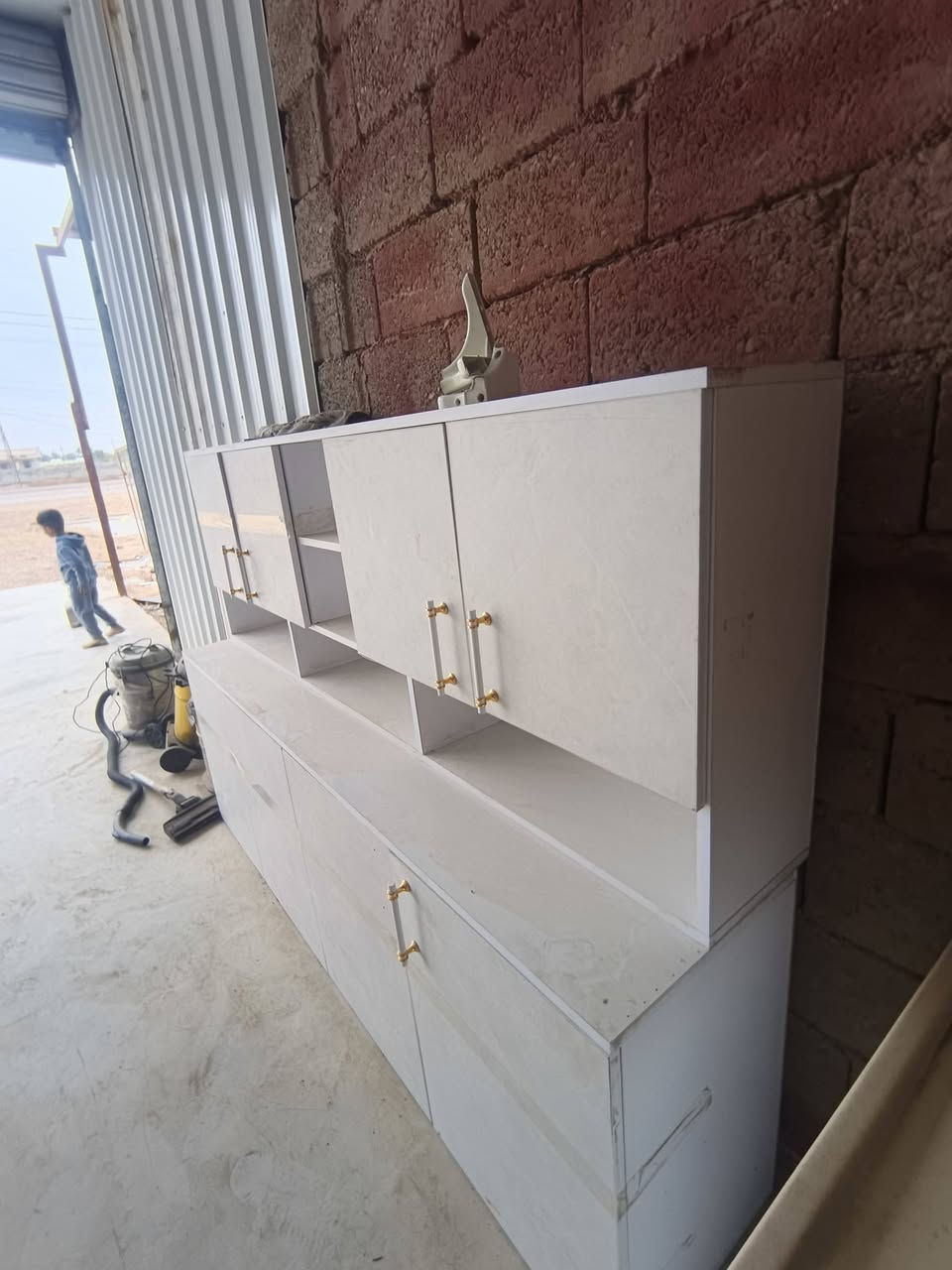 السلام عليكم كاونتر خشب جديد قياسها ٥٠_٢ الاستفسار اتصل 🗣📲📞***********
