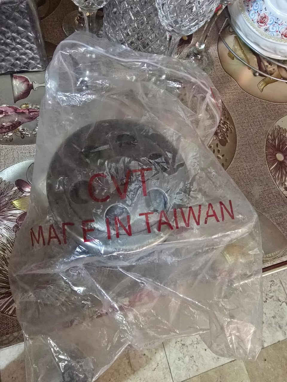 السلام عليكم كلج امامي وخلفي سكنس فحل تايوان درجه أوله 100% ومختم حته بل الاكلج شوفه شلعه معدل كلشي و مرايات شبحيه جوكر على كل الدراجات تتانيون ثقيل كلهن ذني وي الامرايات ب 80 وبيهن مجال بسيط حك جيتك الرقم ***********
