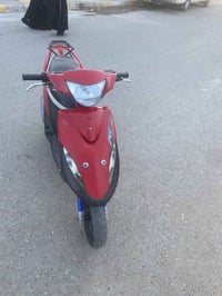 دراجه ماكس عدله لبيع بكان مدينة صدر ما بيهة اي نقص رفم ٠٧٧٤٥٦٣١٧٨٤