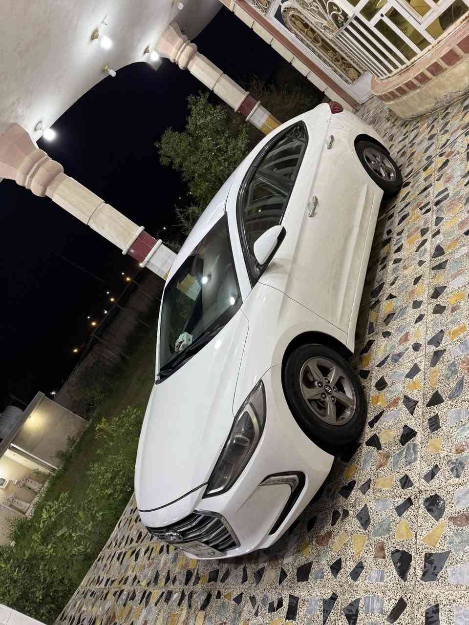 سلام عليكم
البيع النترا وارد امريكي 
موديل 2017 رقم اربيل
علمأ سنويه صاقطه 
ماشيه 128 m 
السياره بدون اي ضرر كلين ليبل واحد
بس بيها سحب كارت 
واكو جرد في كصت القماره  جدا بصيط
مواصفات 
حجم المحرك 2000 GDi
بصمه تشغيل وتفتيح
تحكم ستيرن جهتين 
شاشه حجم كبير 
كامره دواره 
تبريد بينانو لمس 
اريل فنديشن 
ويل كروم
اشاره بل مري
بعد بيها هواي مواصفات 
السعر 115 $ ورقه بيها مجال بصيط 
العنوان بغداد جسر ديالى الجديد 
تقاطع 9 نيسان 

الاستفسار *********** 
ابو محمد الشمري
