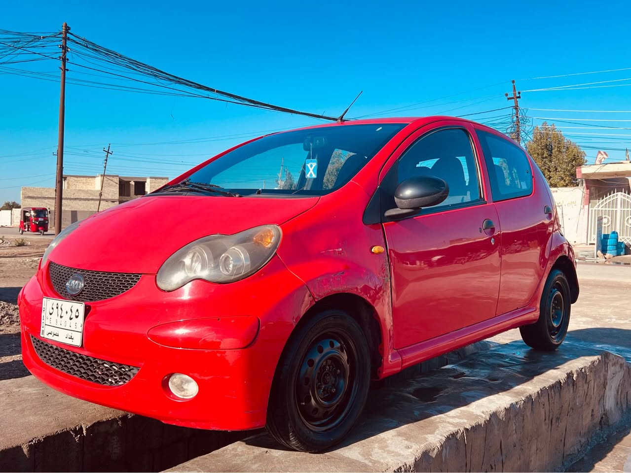 BYD -f0
موديل 2013 
للبيع او مراوس 
بيها بارد فقط بدون صبغ ولا تبديل 
سيارة حلوة وجديدة عظمتها
بيها بداية بخار بالمكينه 
كير عادي 
***********
السعر 30 وبيها مجال بغداد, العراق
