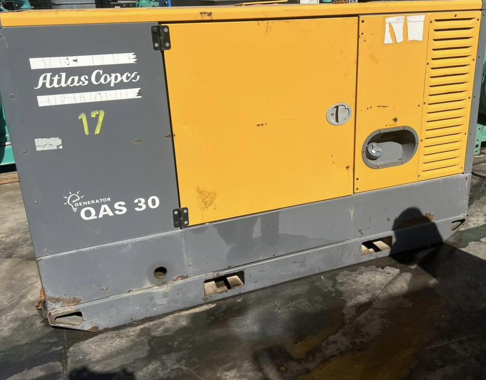 سلام عليكم للبيع مولده بلادي أوربي كاتم نوع بيركنز إنكليزي 37.5 كيفي موديل2015 ملاحظة مولد على وضع شركه سعر اتصال على رقم ***********
***********
