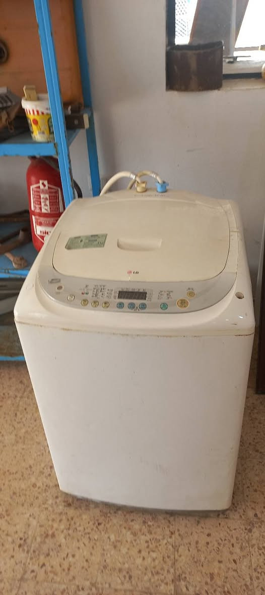 غساله 10 كيلو LG 
شغله ميه ميه 
سعرها 380 
المكان عين زاره 
0915282388


**إذا كنت صاحب هذا الإعلان وتريد حذفه لأي سبب، رجاءا أرسل رسالة إلى الدعم الفني**