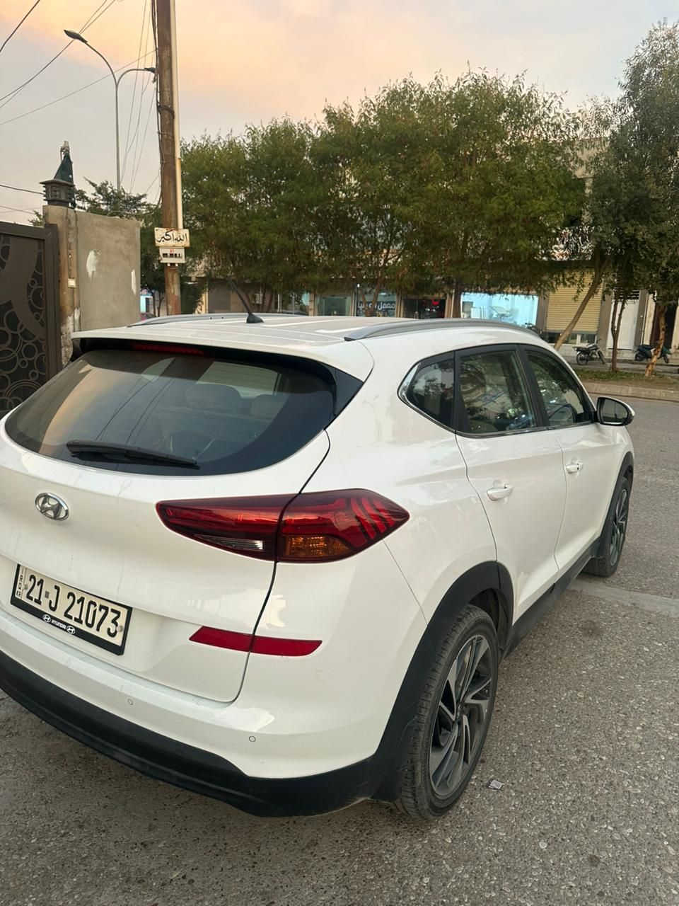 هونداي توكسان 2019 خليجي 
ماشيه108km
دفتر بانزين بيها 
رقم سليمانية رقم وسنويه جديد انكليزي لغايه 2029
وسياره باسمي 
بدون ضرر بدون صبغ بدون تعديل بدون شخط  بي مكانين تكحيل اصغير 
فول موصفات عدا بنوراما 
بصمه 
كشنات كهربائية تدفئه هيتر وتبريد 
مرايات شفط اشاره مرايه 
كاميرا دواره 
حساسات جانبيه وخلفيه واماميه 
تبريد لمس 
تبريد مركزي قطعتين 
شاشه 
تحكم استيرن جهتين 
نظام سبورت 
نظام ايكو 
نظام نورمال 
داخل بيجي
سياره نظيفه مال بيت 
سعر (198) وبيها مجال
مكان سياره (كركوك )
الاتصال (***********) كركوك, العراق
