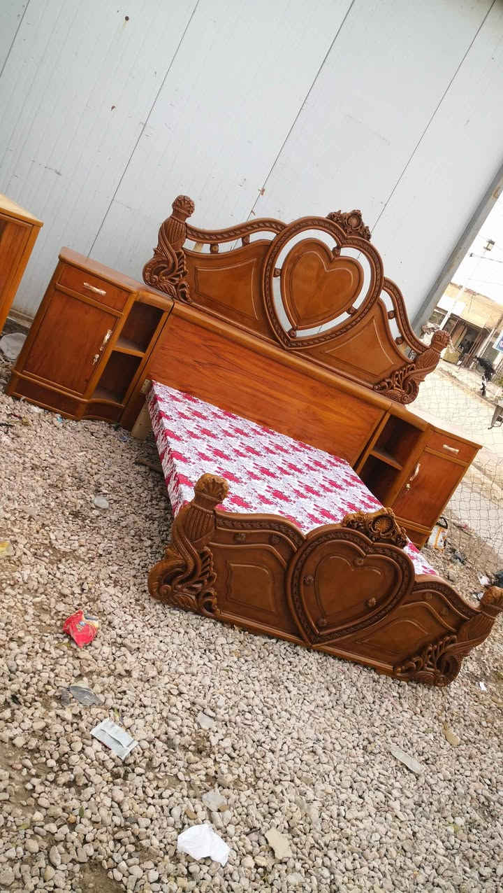 جرباية نفرين صاج تسگام مستعملة تم تجديدها بالكامل
صبغ جديد
تلميع جديد
قفالة و يدات
تخت قوي مغلف بقماش

السعر : ١٩٠ الف
النجف حي العسكري *********** النجف, العراق
