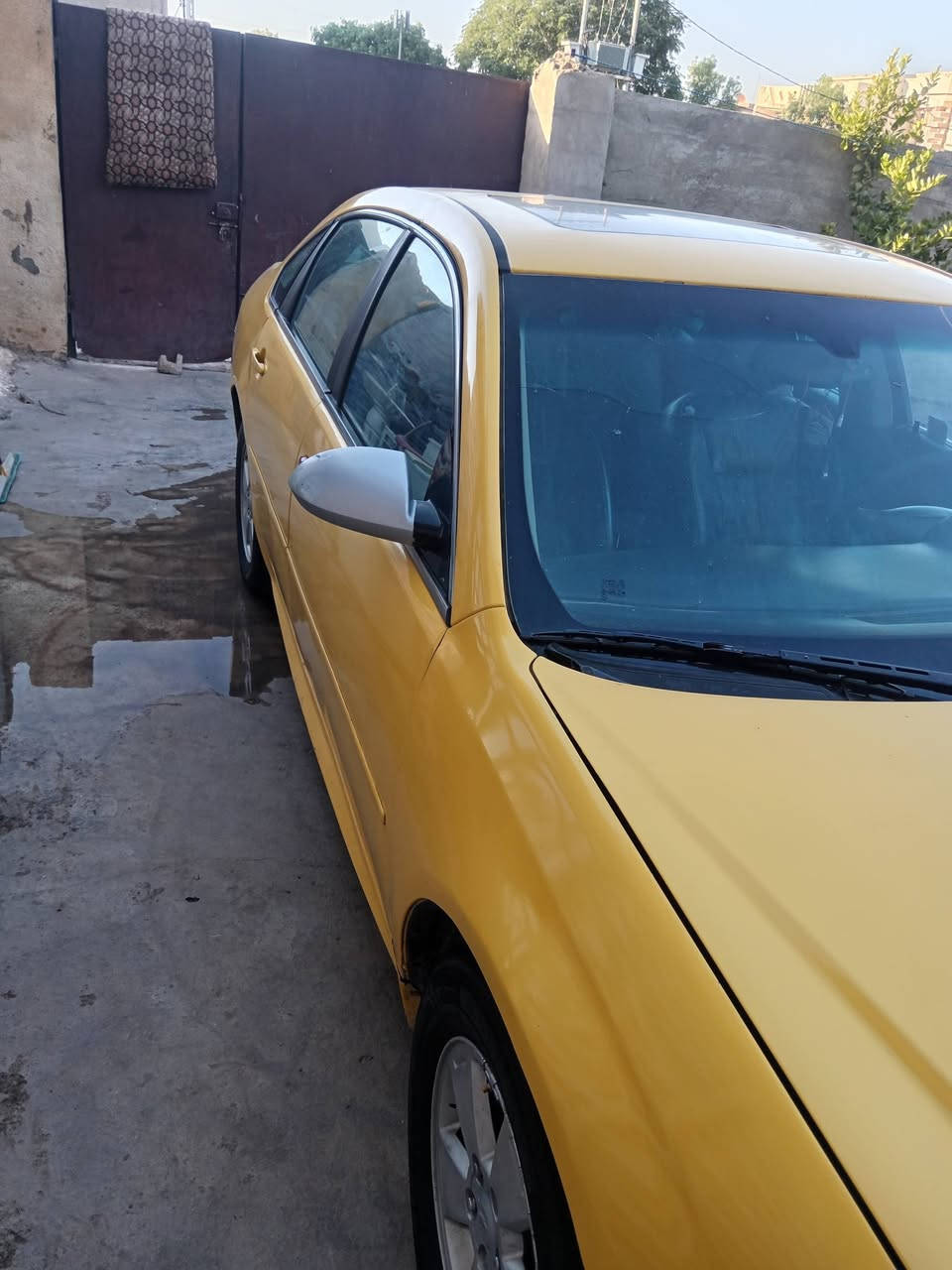 سلام عليكم امباله للبيع 11 سياره جاهزه فتحه سقف  حادث جاملغ خلفي   وداخل نضيف سياره جاهزه منكلشي تبريد وضفيره ومكينه و محرك جديد مكان صلاح لدين  دجيل سعر 50وبهه مجال بصيط***********
