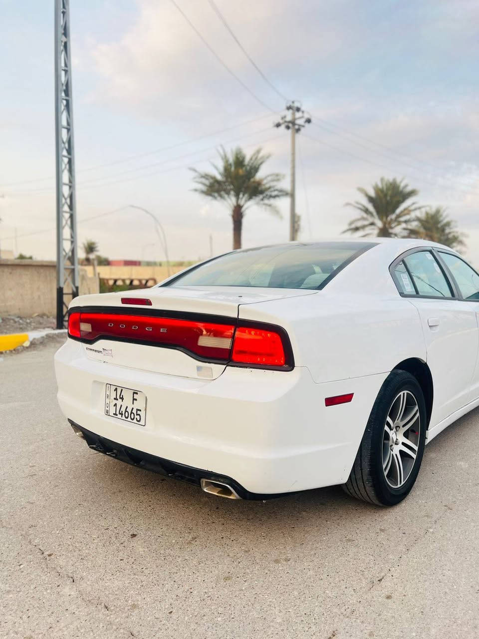 سلام عليكم دوج شارجر موديل 2011 وارد امريكي كفاله عامه رقم بصره دولي حره تحويل ثاني يوم بسم المشتري موصفات نص فول بصمه تشغيل بصمه ابواب ويل كب حجم 18 معه تخم تأير توني شاده دواخل بيجي سياره ستخدام شخصي محرك 3600 سته سلندر  وبعد بيه موصفات مكان سياره ناصريه مركز سعر 145 وبيه مجال بسيط الاســـتفسار ***********
