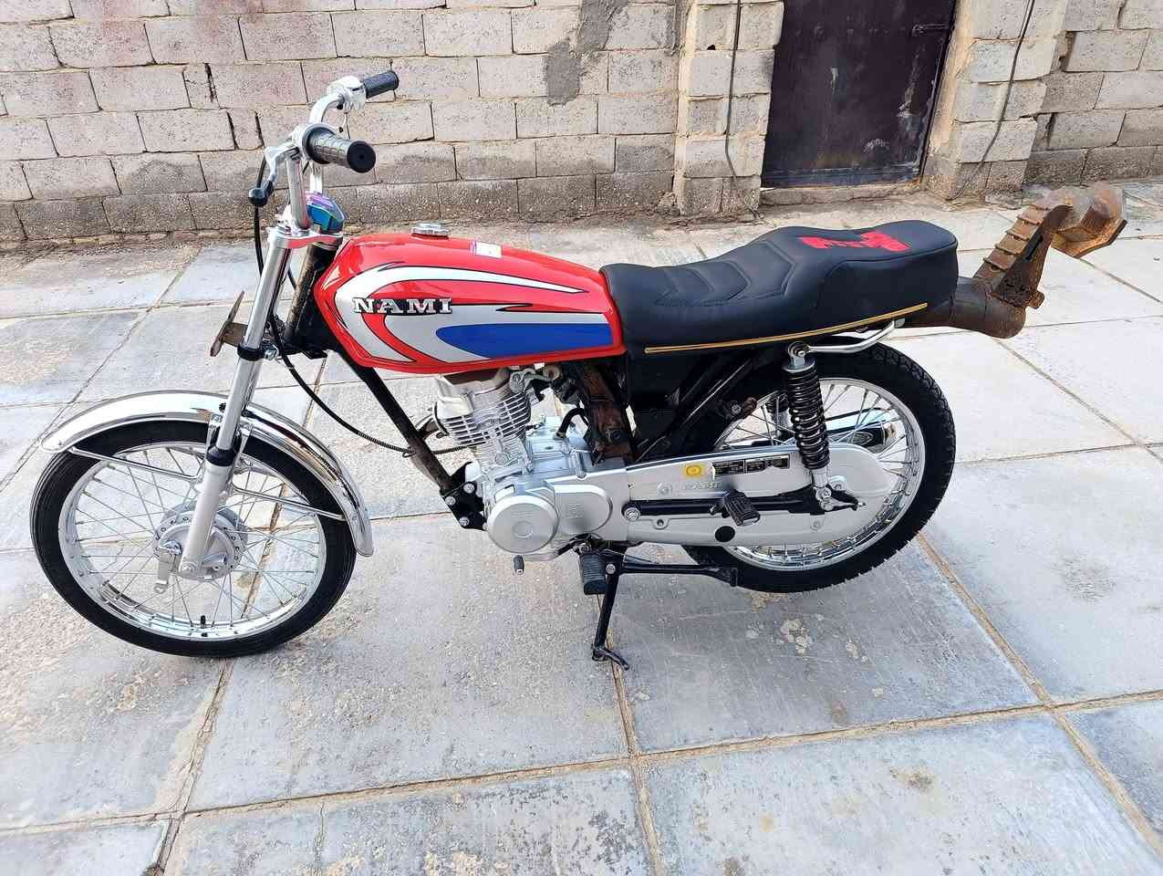 ( دراجه رقم وسنويه انگليزي .. شاصي ارشه موديل 21 )
وباقي الغراض تعمير 26 كله نامه اصلي ،، عارضه ب مليون و250 وبيه مجال بسيط للشراي .. ( *********** )#مكاني الديوانيه
