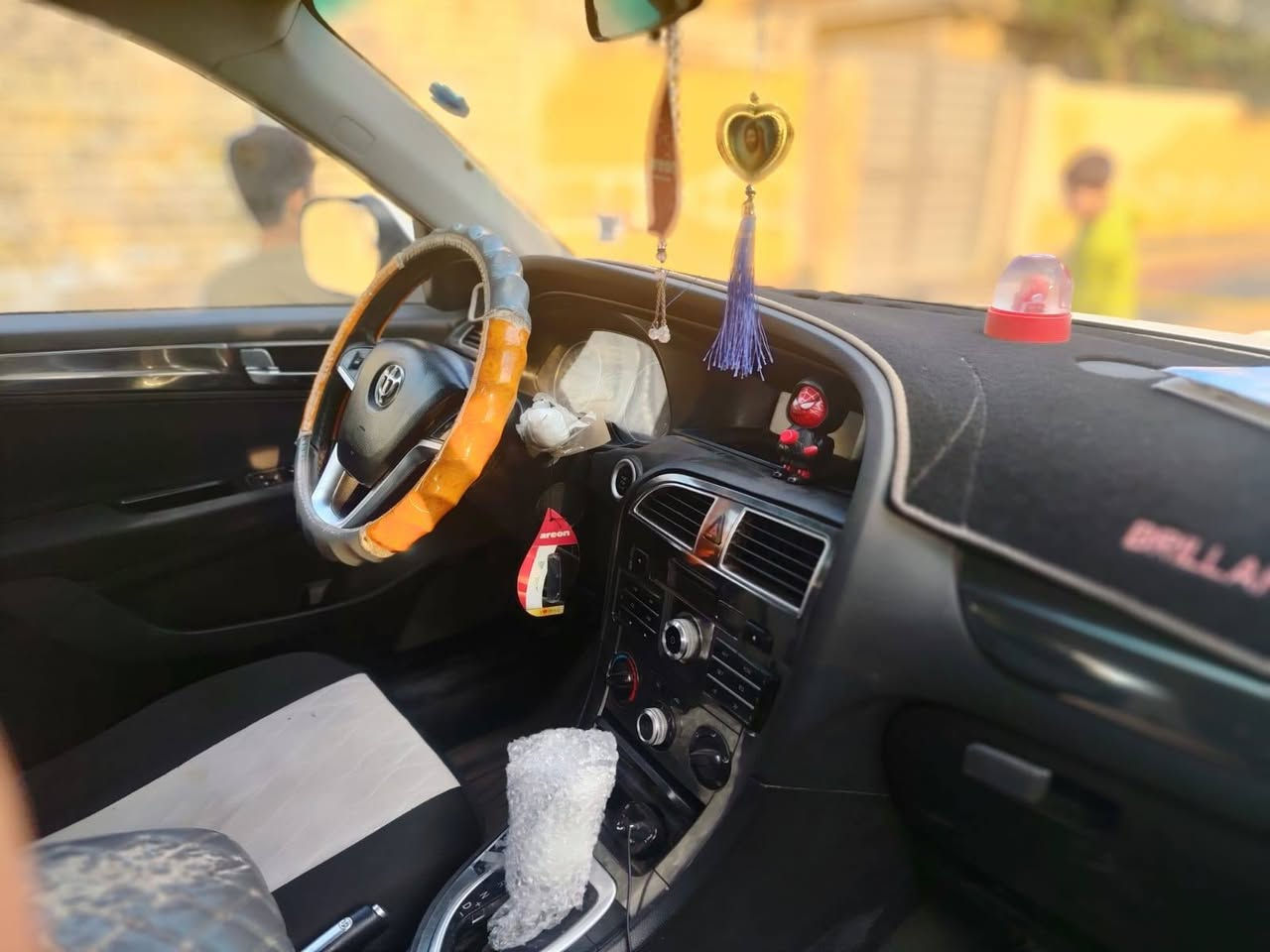 لبيع برلنس 2014 رقم بابل نكليزي باسمي سنويه ل 2030 كير مكينه مكفوله من ضربه وصبغ حداديه جديده تايرات جدد سياره مال جناي سعر 80 مكاني واسط النعمانيه ***********
