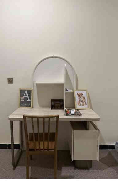 غرفه نوم  جديده ستعمال قليل العنوان بغداد البنوك  رقم الهاتف ***********
