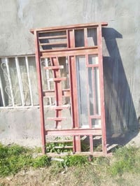 عندي شباك وباب مطبخ وعندي شباك للبيع 07833126872 07516561577