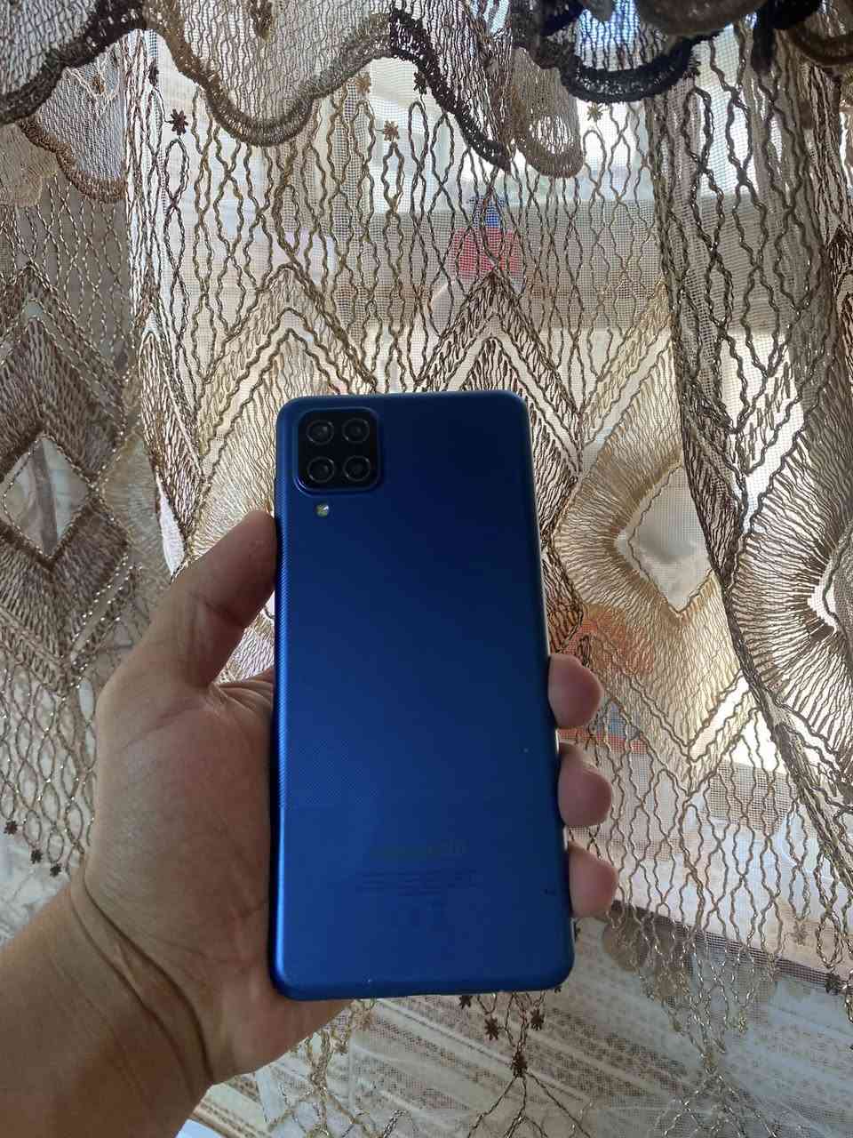 😎 ***********
               🤩 سامسونج Galaxy A12 👉
مع العالمي تكنولوجي للهواتف ومستلزماتها - Al-alamy Technology 

🖥 الشاشة: مقاس 6.5 بوصة من نوع PLS IPS بدقة 720 × 1600 بكسل (HD+)، مع نوتش صغير (Infinity-V).

المعالج: ثماني النواة (MediaTek Helio P35 بتكنولوجيا 12 نانو).

🤳 الكاميرا الأمامية: 8 ميجابكسل.

💾 الذاكرة 64

🔋 البطارية: 5000 مللي أمبير، تدعم الشحن السريع بقدرة 15 واط

نظام التشغيل: أندرويد 10

لأمان: مستشعر بصمة أصابع جانبي (مدمج في زر الطاقة).

 🔥 السعر : 100الف
