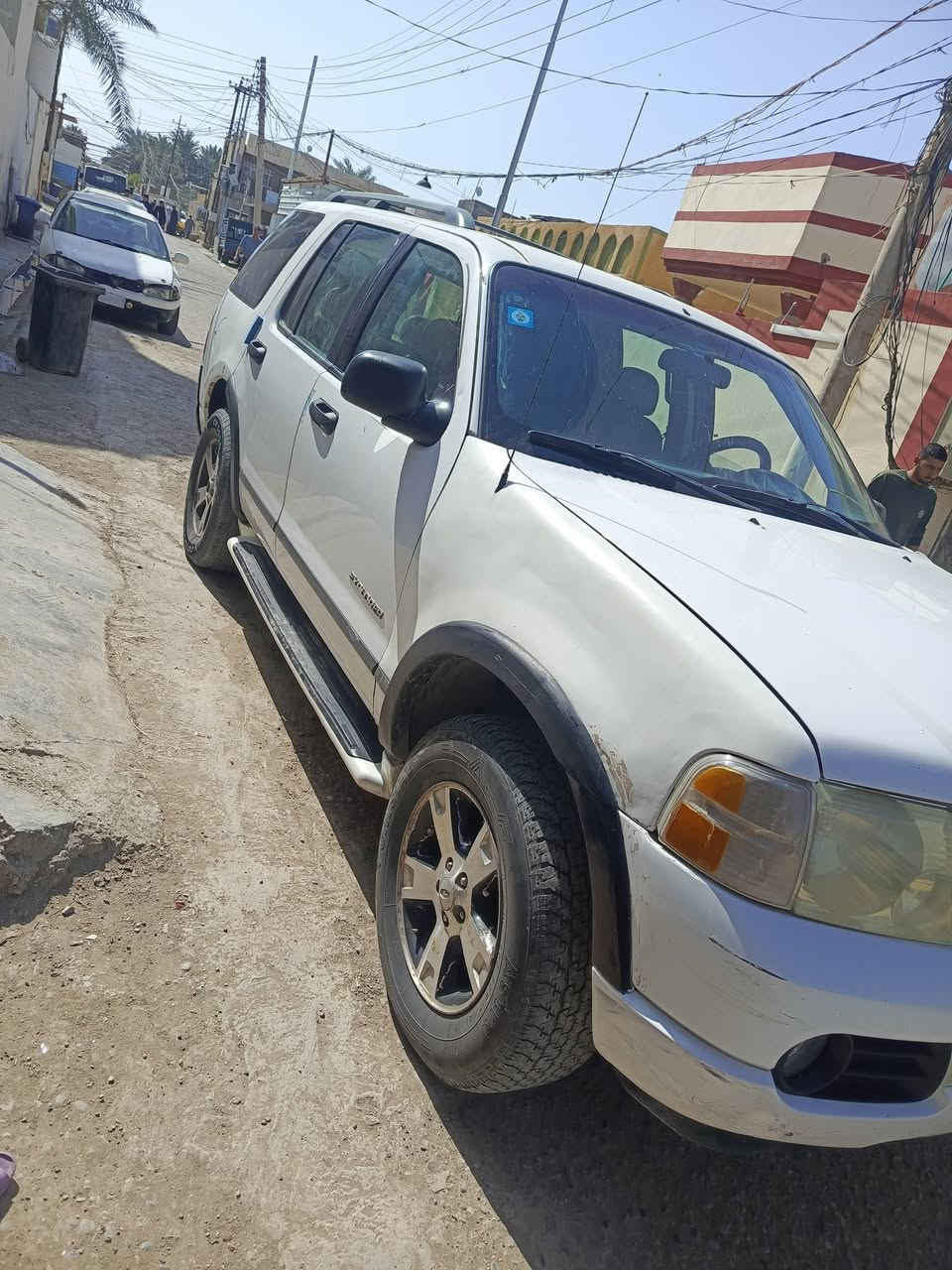 السلام عليكم فورد اكسبلور 2004
كير محرك مكفول
ضررها جامرلق عكس سايق
سعر 65 ورقه وبيها مجال
*********** 📞
