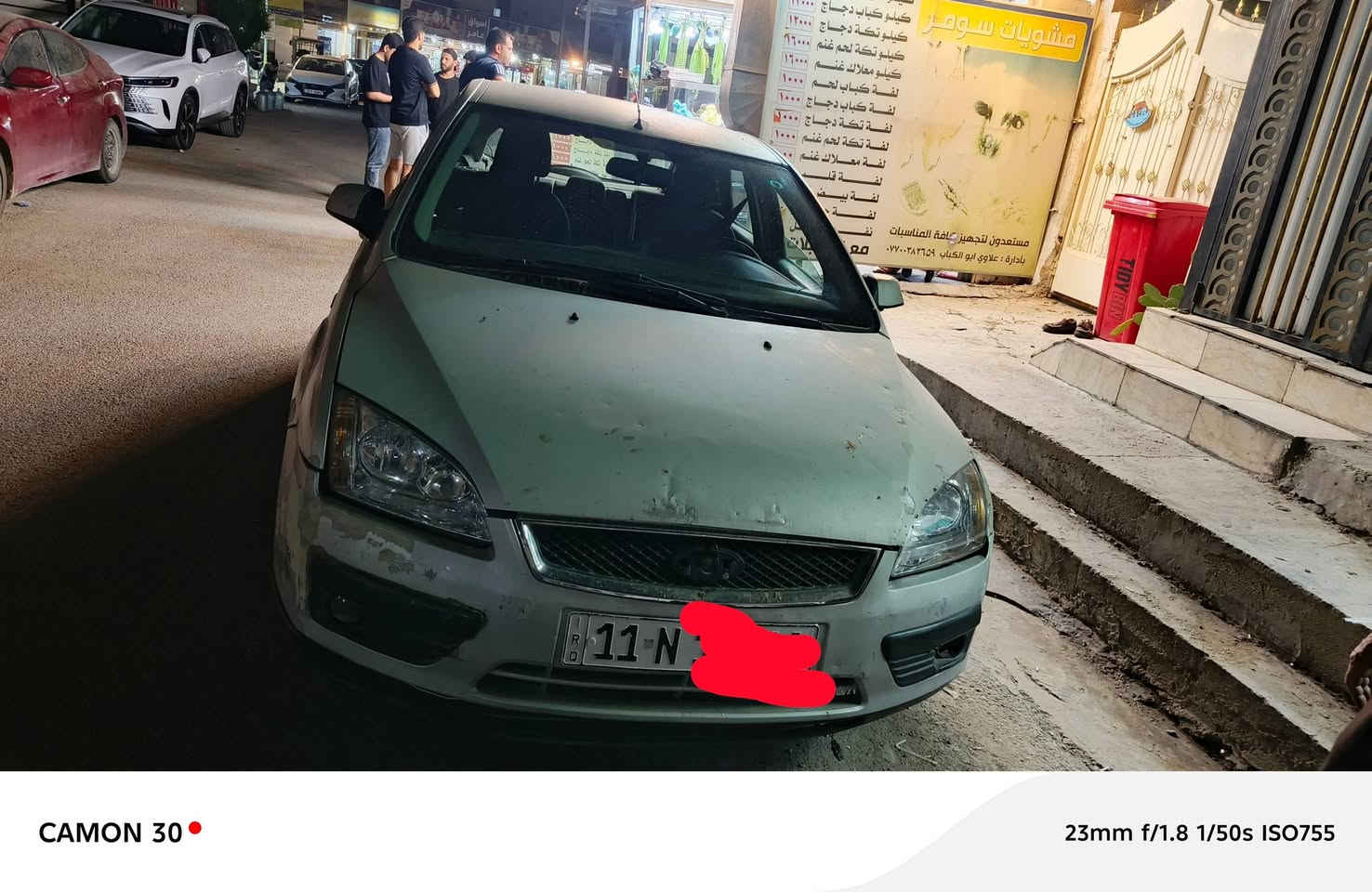 فورد فوكس ٢٠٠٦ للبيع سنويه ٢٠٣١ تحويل ثاني يوم 
السياره مقل ماموضح بلصوره مكينه كورلا كير اوتو 
بدون تبريد كهربائيات والتيارات والمكينه والكير والصدر بحاله جيده..... 
السعر٣٥ وبيها مجال بصيط حك الجيه 
*********** السياره موجوده /بغداد/ حي سومر
