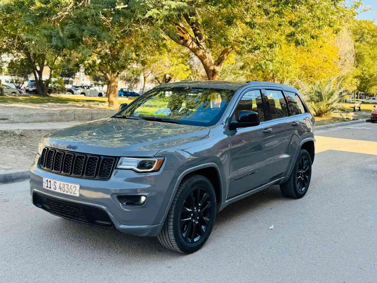 جيب موديل2022وارد  امريكي السعر 227قابل للتفاوض اللستفسار اتصال ***********حادثه جاملغ وبنيد بدون دواخل ولباقي كفاله عامه لون مميز سمنتي  مواصفات السياره بلاكتوب فول من عده الفتحه بصمه بصمه ابواب شاشه رادار امامي و جانبي كشنات جلد هيتر استيرن تبريد تدفه كشنات ويل كب كروم جنطه كهربائية كامره توقف ذاتي مكينه 6V كشنات كهربايه حداديه جديده تخم تاير مكينه وكير مكفولات رقم السياره بغداد انكليزي بسمي مكان كربلاء
