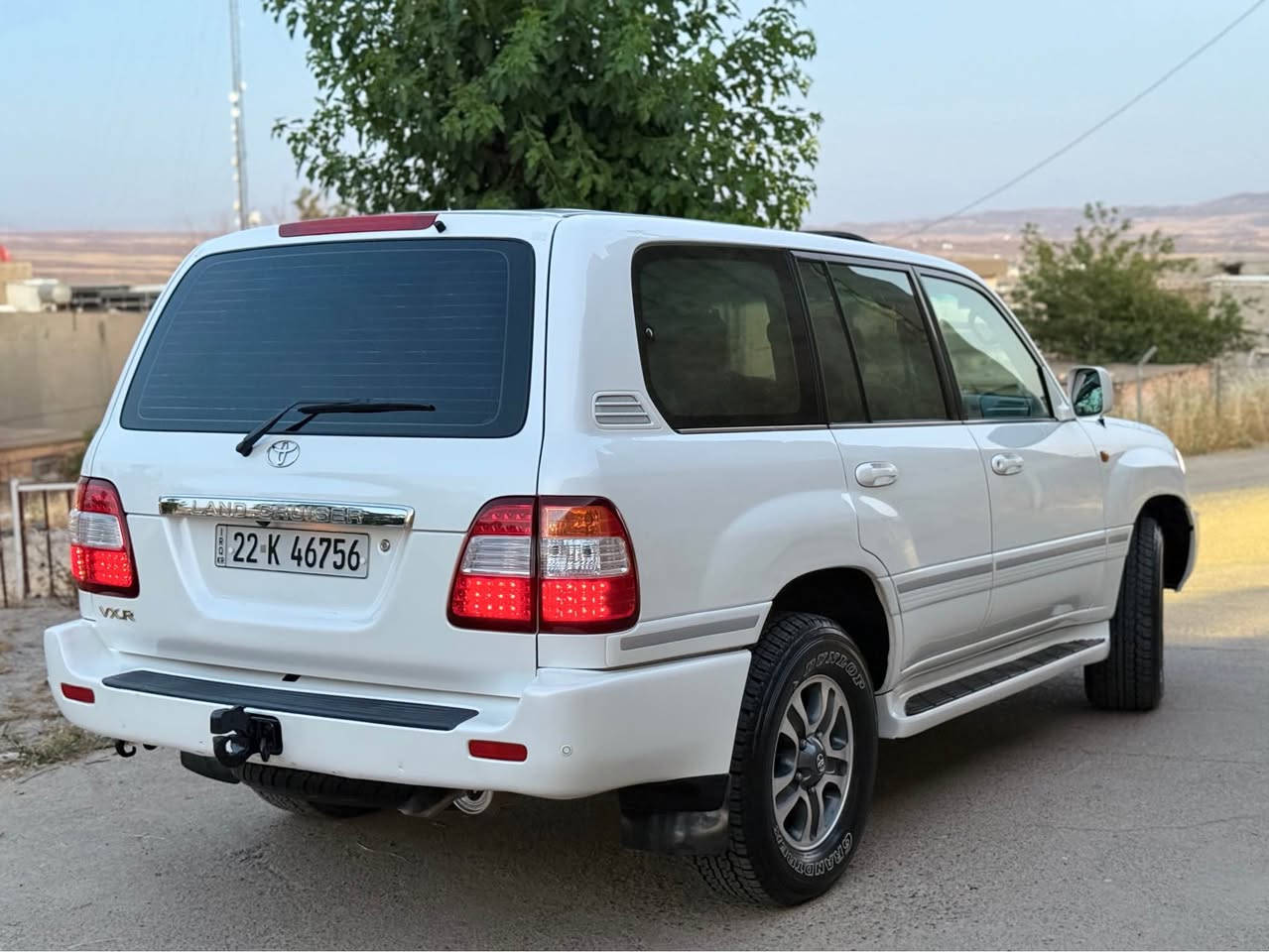 تۆیۆتا مۆنیکا مۆدێل 2007  VX.R   V8
مواسەفات لەگزیس کوشن شامۆ سلایت
سپی سەدەفی ناوزەرد تەبرید مەرکەزی 
چوار تایەی نویە سەنەوی و رەقەمی تازەیە 
مەکینەی نەکراوەتەوە زور تازە ماوەتەوە 
یەک پەلەی لە بۆنیتەکەی بۆیاخە بەبی زەربە 

0750 704 2396 watsap كويسينجاك, أربيل
