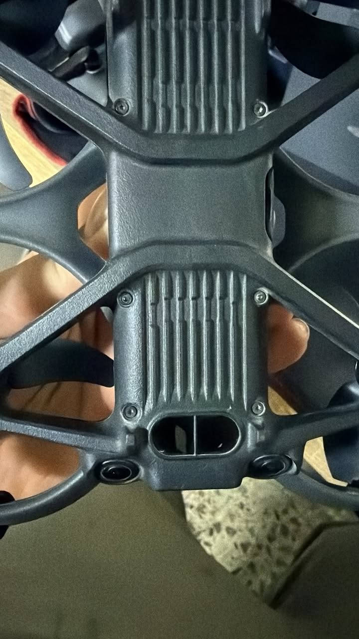 السلام عليكم درون افاتا ٢  للبيع مع جوستكها وموشن ونضاره و٣ بطاريات نظافه ٩٩٪؜  مابيها نقص وكارتونه موجوده 

مكاني بغداد المدينه ***********0
