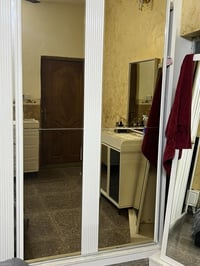 غرفه نوم 11 موجوده شاز لون بس ما مصوره ب800 باب سلايت بيه أضرار بسيطه ...