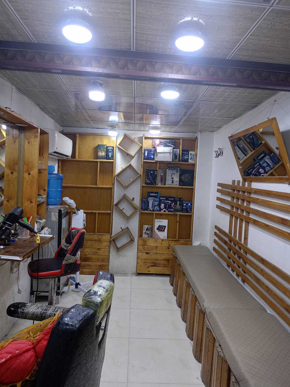 ديكور محل حلاقه كامل للبيع
((بسعر جدا مناسب))
عنوان ميسان


**إذا كنت صاحب هذا الإعلان وتريد حذفه لأي سبب، رجاءا أرسل رسالة إلى الدعم الفني**