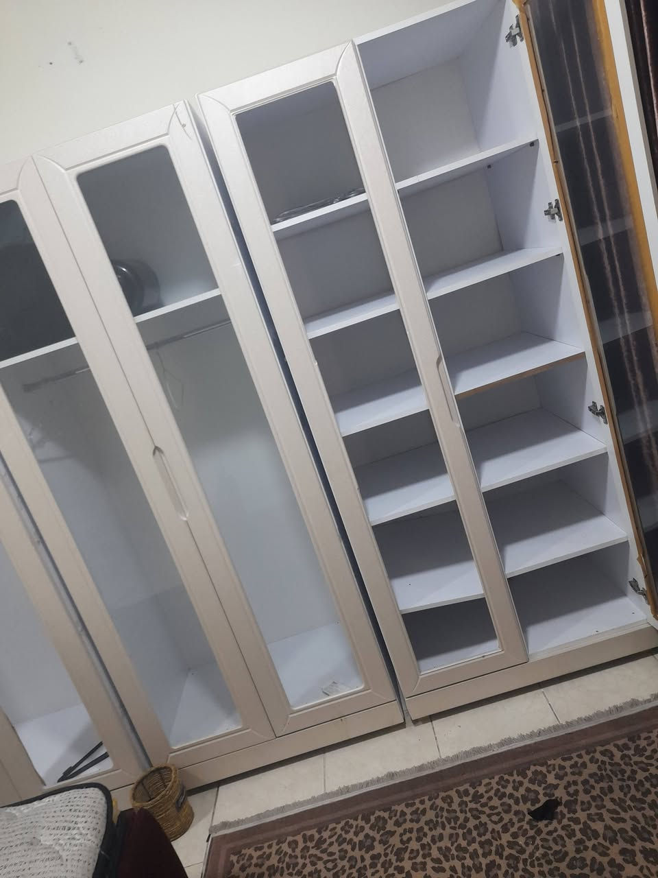 أغراض للبيع بحركه هرشم داخل المجمع ***********
