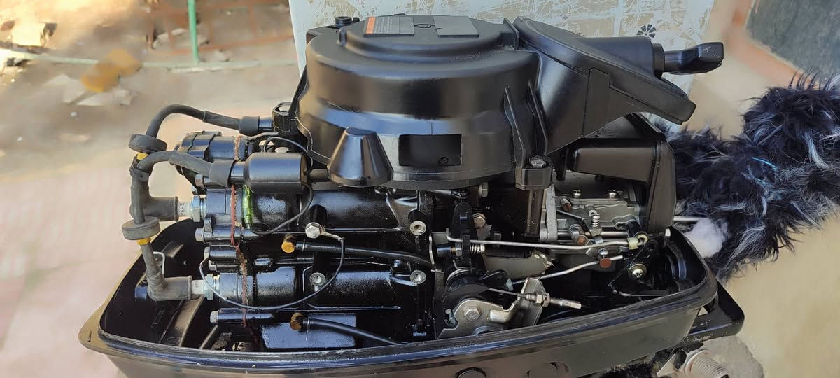 سلام عليكم مكينه للبيع ام 15 صيني ما مفتوح لا ذيل ولا محرك شرط نص جره المكان البصرة  الدير السعر 900الف قفل  بس الشراي يتصل ***********
