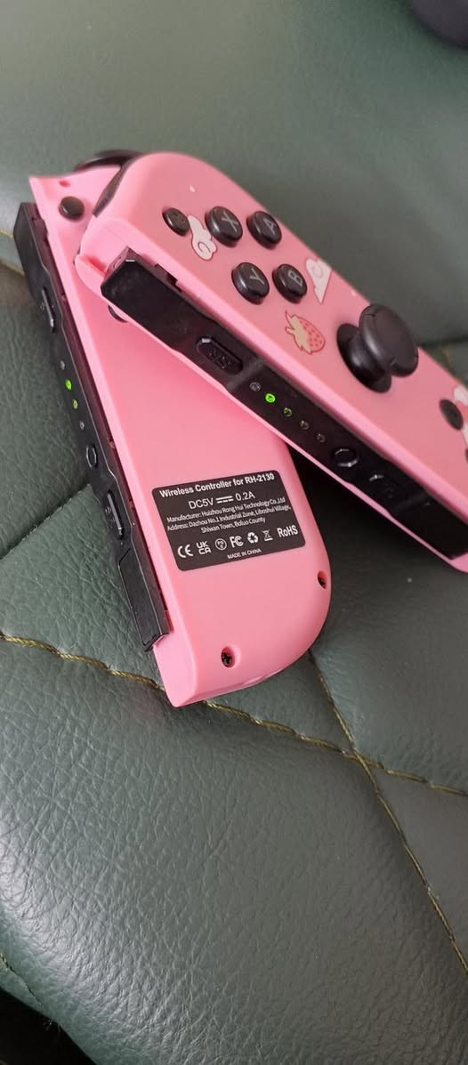 Nintendo Switch new joy cons /joycon
Pink💕 limited edition
Works on switch lite + Lcd + oled + 2
Price 65,000 
Free delivery
جديدات 
تعمل على جميع اجهزة نينتيندو سويتج
سعر خاص تعال واتس فقط مراسله***********
