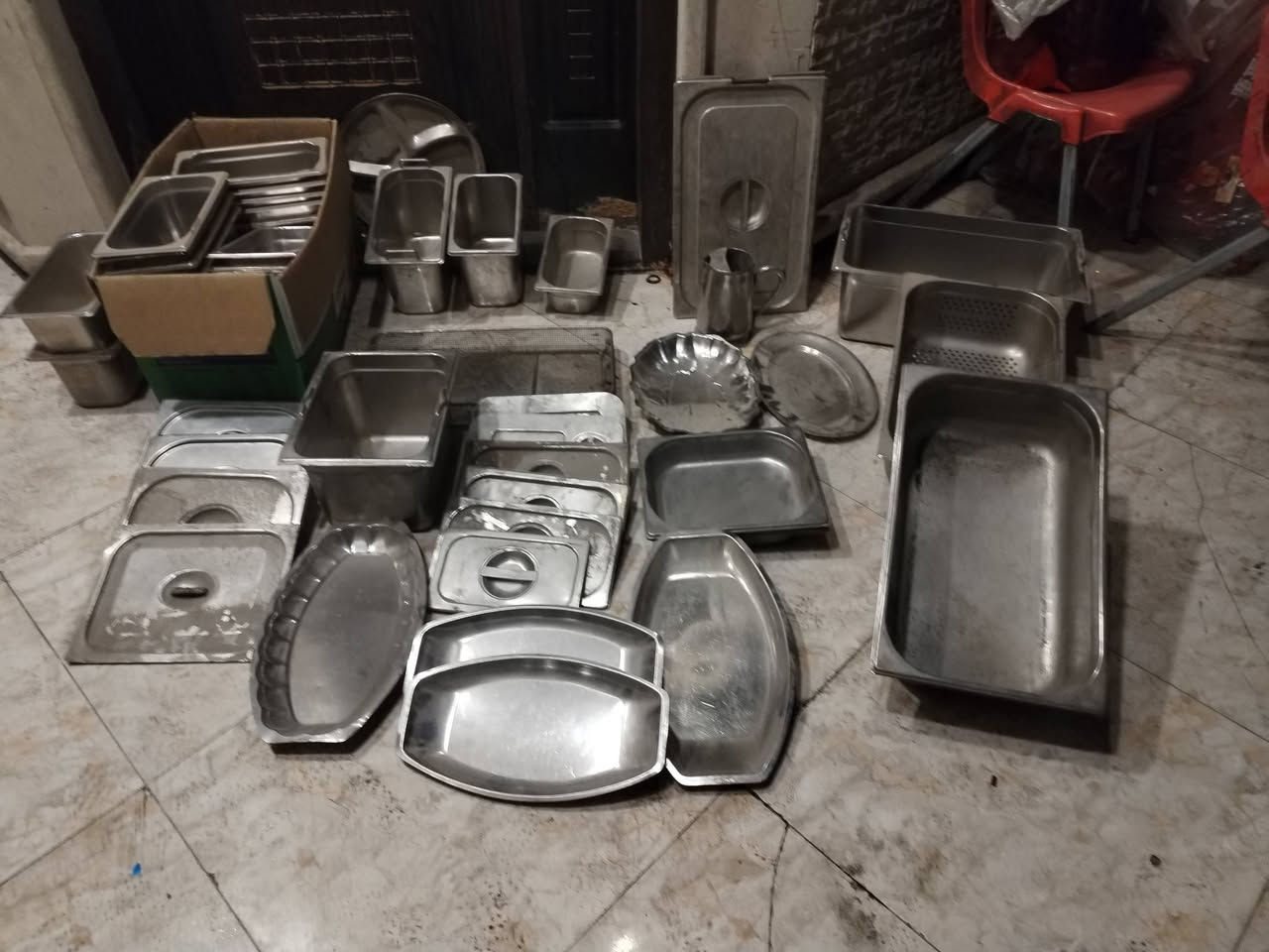 اسلام عليكم اخوان من رخصت الادمن اريد أعرض أغراض مطعم للبيع ماكنت حمص صناعيه للبيع مع بلانكوات وسفديجات ومصافي كبيره ستيل وكنارات لحم وتختت قصاب للبيع والسعر قيم بما يرضي الله وبيع ان شاء الله


**إذا كنت صاحب هذا الإعلان وتريد حذفه لأي سبب، رجاءا أرسل رسالة إلى الدعم الفني**