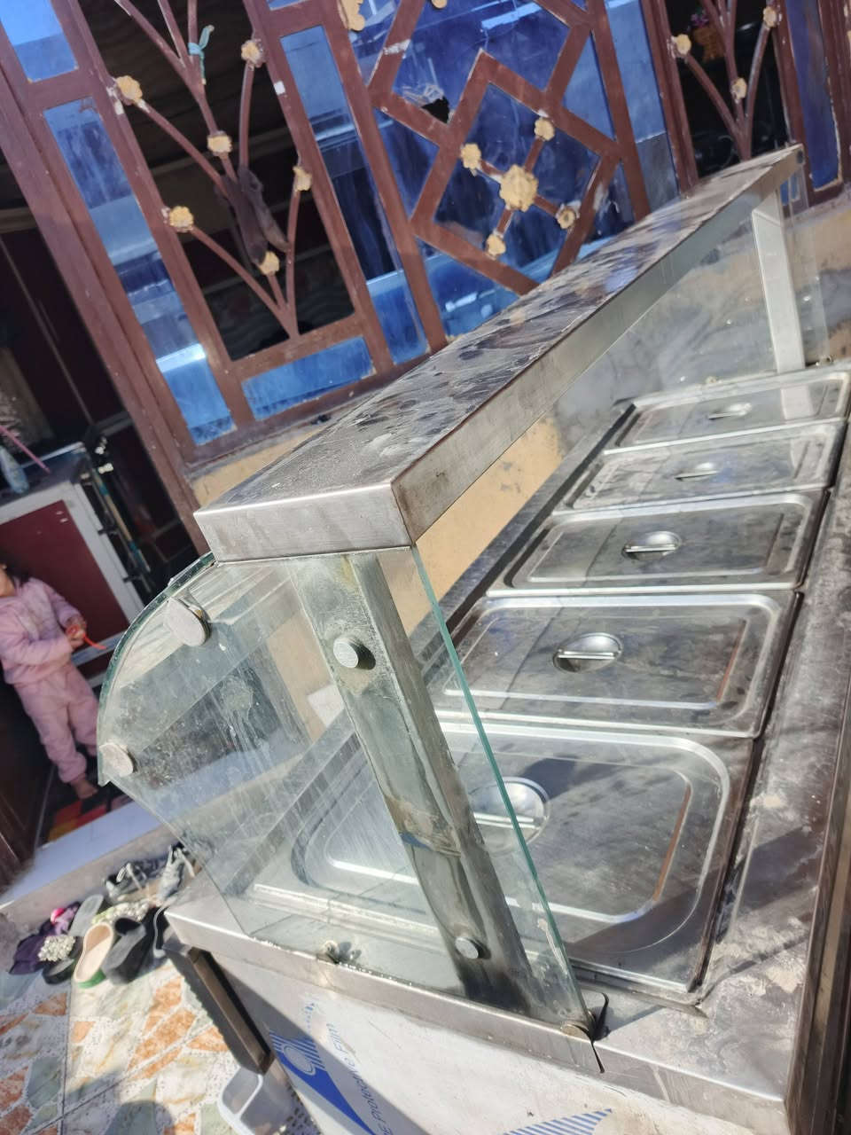 غراض مطعم لبيع السعر خاص 
أسعار مناسبة جدا   ***********
