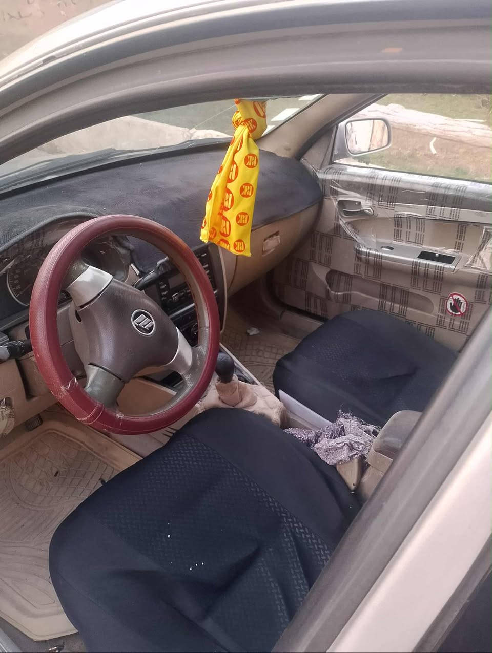 ليفان موديل 2010 حجم گةورة 520 مرغوب
گيرو مكينة بيلاد بةشةرت
تربريد لةسةر يويج 
سةيارةكي توندوتؤلة بئ مسرةفة بةنزين هةرناخوا
رقم هةولير بةناو شريكة بةناو ناكري سنوي اسلي لةگةلة
سعر 33 مجال گؤرينةوةش دةكةم لةسةر دل گرتن 
 *********** أربيل, العراق
