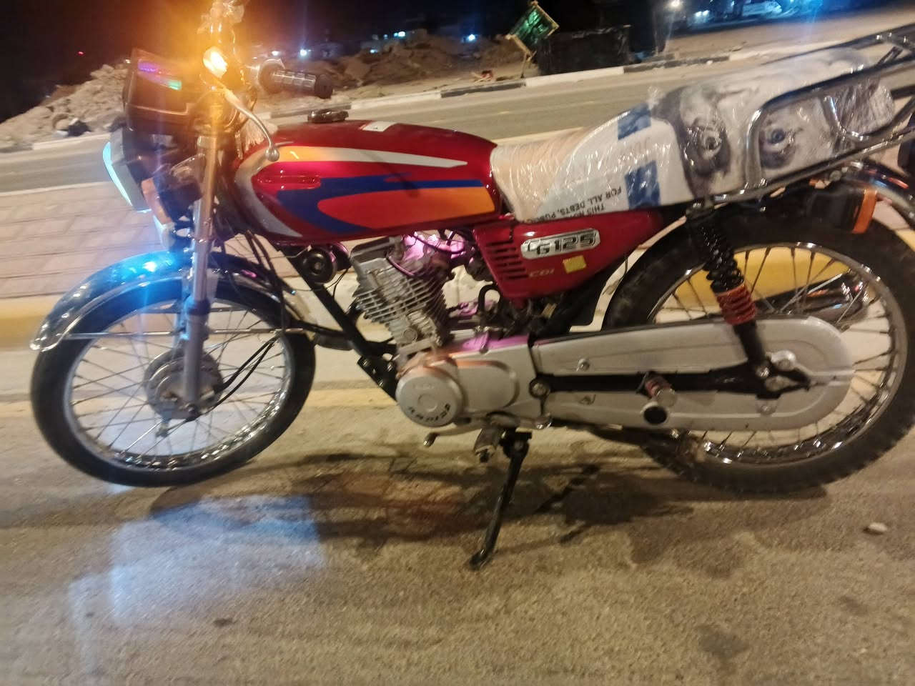 سلام عليكم اربعه كير ارشه للبيع او مراوس بدايون او بوكسر موديلهن من 24لل20
موديل الدراجه  2020 مكينه رابيدو 2024 اوراق اصولي مكفوله  واي نقص مابيه الدراجه حلوه مكينه مامفتوحه بعده ستوك  كلشي نضيف بيه شلعه خرافيه  مكاني كربلاء والسعر 950 وبيه مجال للطيبين رقم الهاتف ***********
