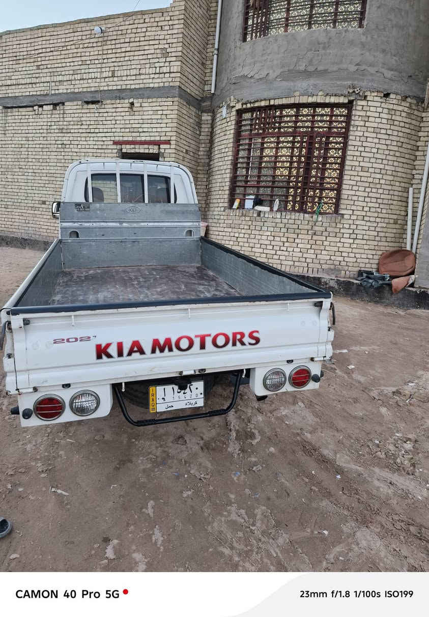 سلام عليكم كيه 2017سياره جديده مكفولة كفاله عامه رقم كربلاء سنويه 2028باسمي لسعر 115قفل لعنوان كربلاء ***********
