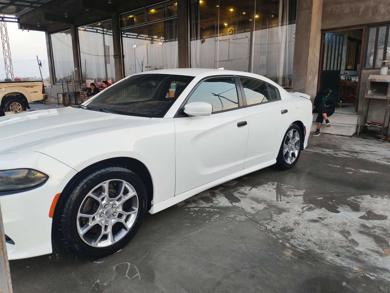 جارجر موديل ١٦ اصل فور ويل وملغي الفور ويل سيارة فول ما عدا الفتحه مكينه ٣٦٠٠  بدون ارباك سياره كامله تبريد تدفئه حداديه تختم تاير وصور الحادث بالمنشور وتقرير العراق هم بالمنشور العنوان البصره قضاء المدينه السعر (( ١٧٠)) رقمي (((  ***********
