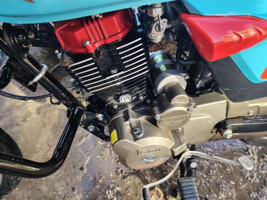 سلام عليكم شايلتك زيرو صارلي اقل الشهر من أخذته على اساس اشتغل بي ماصارت قسمه ودعمت بنية وتكسرت الطفارية فقط وخفت أريد أبيعه اني اخذته مليوين وربع 
مأطور بعدة زيرو فقط بدلتلة دهن 
رقم وسنوية نينوى
السعر 2000 مليونين وبي مجال 
الشراي يتصل على هذا الرقم و يراسل خاص
***********
