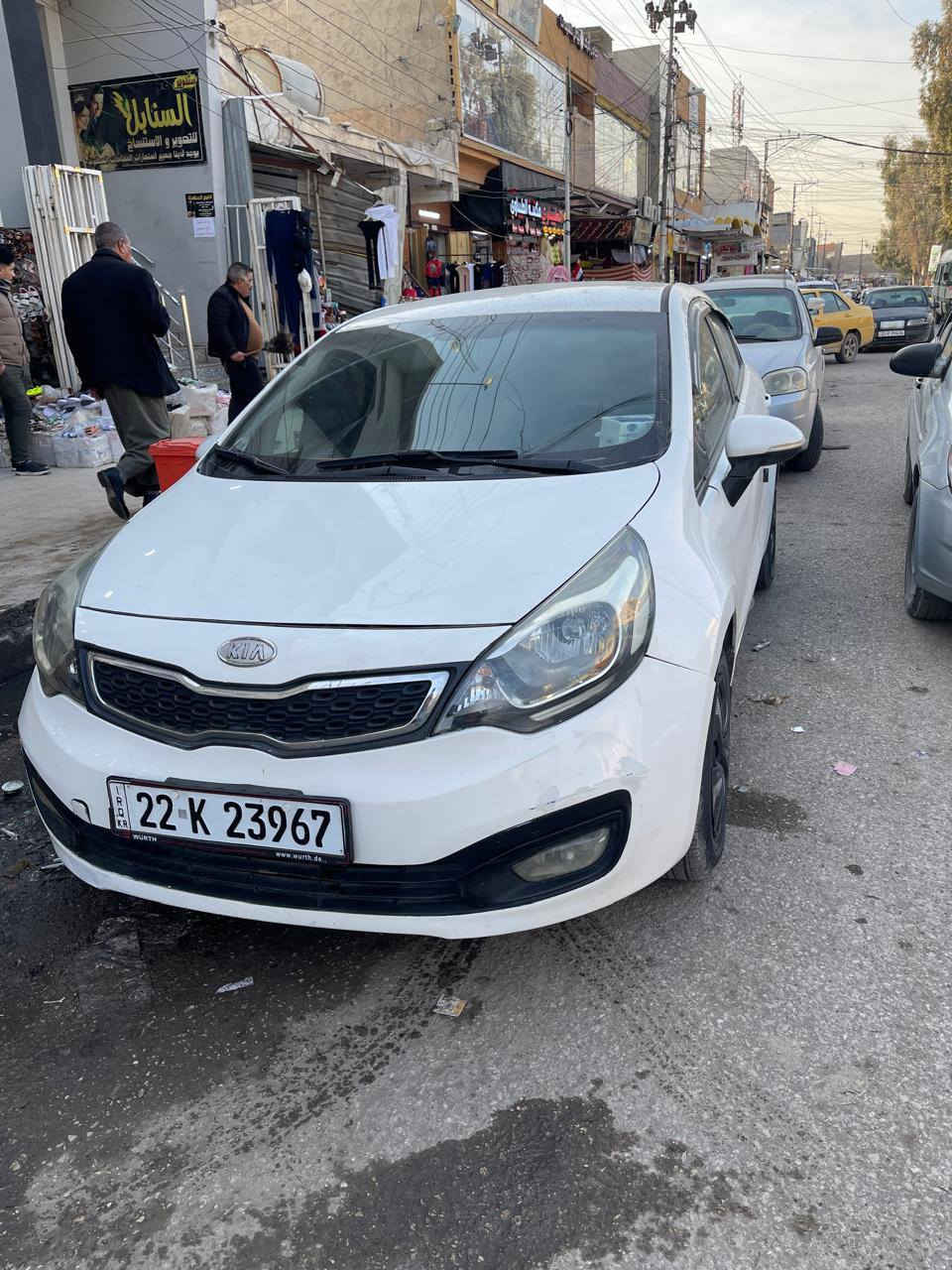 السلام عليكم
كيا ريو موديل 2013  وارد خليجي 
للبيع 
مكينة 16 دوش 
شرط كير مكينة طخم وتبريد وتدفئة  ما تصرف دينار 
ضررها قطعتين فقط باب و جاملغ 
رقم اربيل انكليزي بيها كابون بانزين 
شرط التحويل 
والسيارة ناصبة واحلى من الصور 
السعر   92
*********** 
***********
