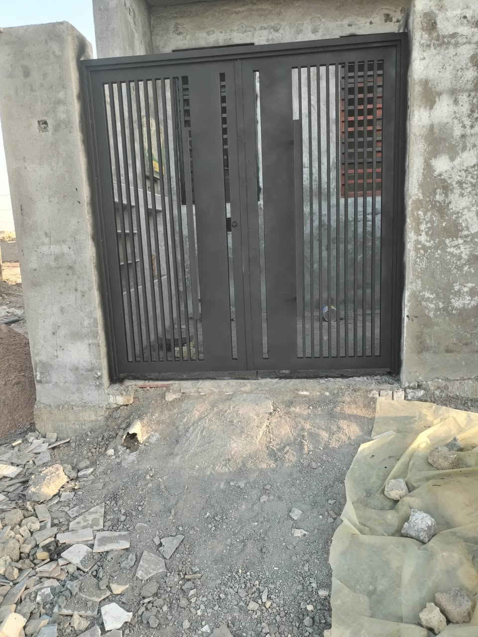 سلام عليكم شغلنه اليوم بيت الاخ ابو يوسف الرفيعي  متفرقين سعره مناسبه جميع شبابيج وبيبان بخدمت ناس هاذه رقمي ***********
