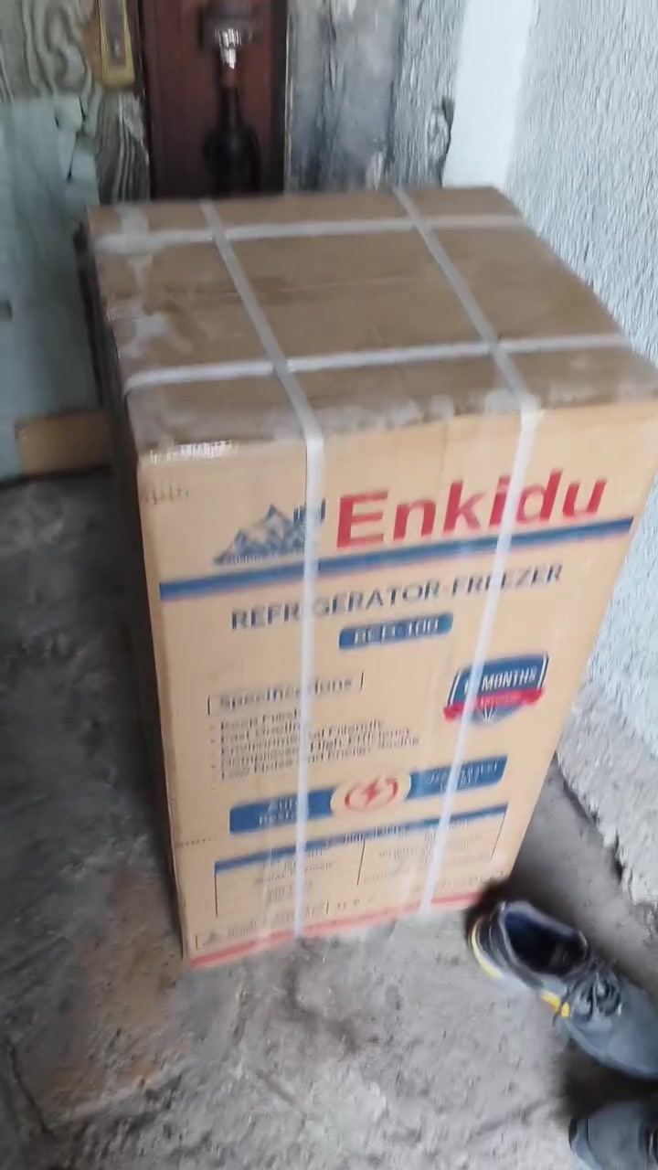 ثلاجة صغيره جديدة  بابين بعدهي بالكارتون
حجم 6 قدم عنوان بغداد الدوره
السعر 225


**إذا كنت صاحب هذا الإعلان وتريد حذفه لأي سبب، رجاءا أرسل رسالة إلى الدعم الفني**