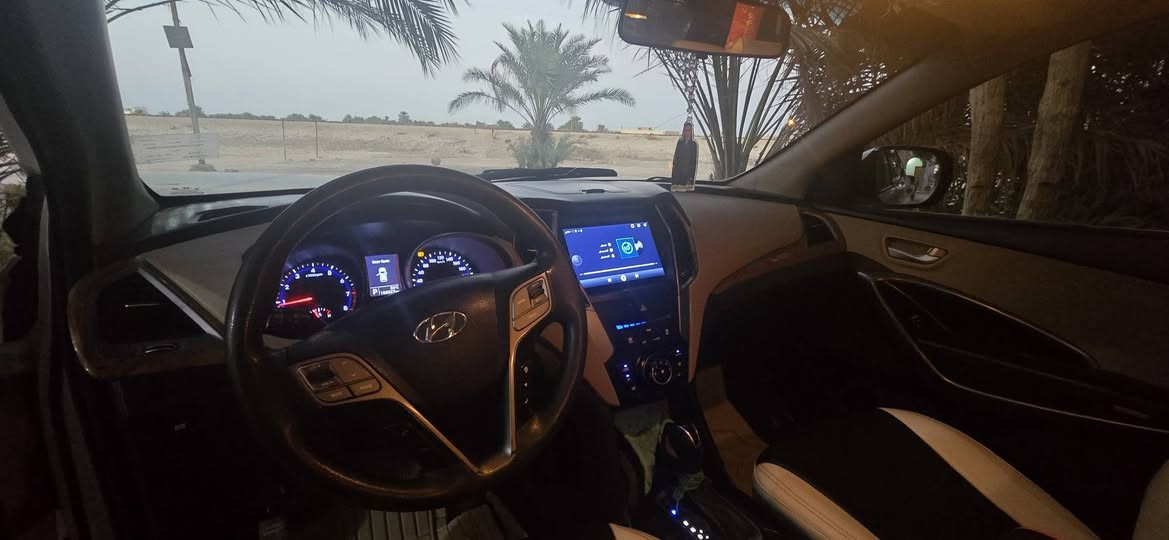 السلام عليكم سنتافي 2014 خليجي مكفولة كفاله عامة من اي شي ماعدا شخوط بسيطه كلش 6  راكب  4 سلندر 
السياره جاهزة من كلشي تبريد تدفئ حدادية جديده 
محرك كير على الشرط السياره رقمها ميسان مشروع وطني بااسم صديقي مداور ثاني يوم 
مكان السياره محافظة المثنى قضاء الخضر اتصل وتدلل 
***********
***********
