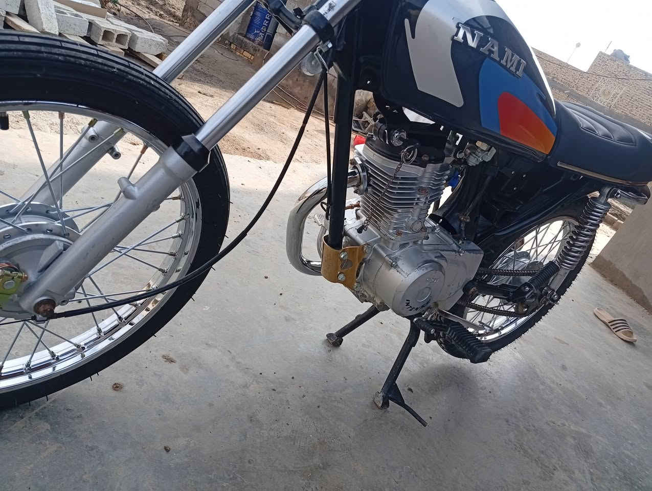 السلام عليك الدراجة للبيع تعمير الشاصي 2017والباقي 2025 اوراق اصولي والسعر خاص ***********
