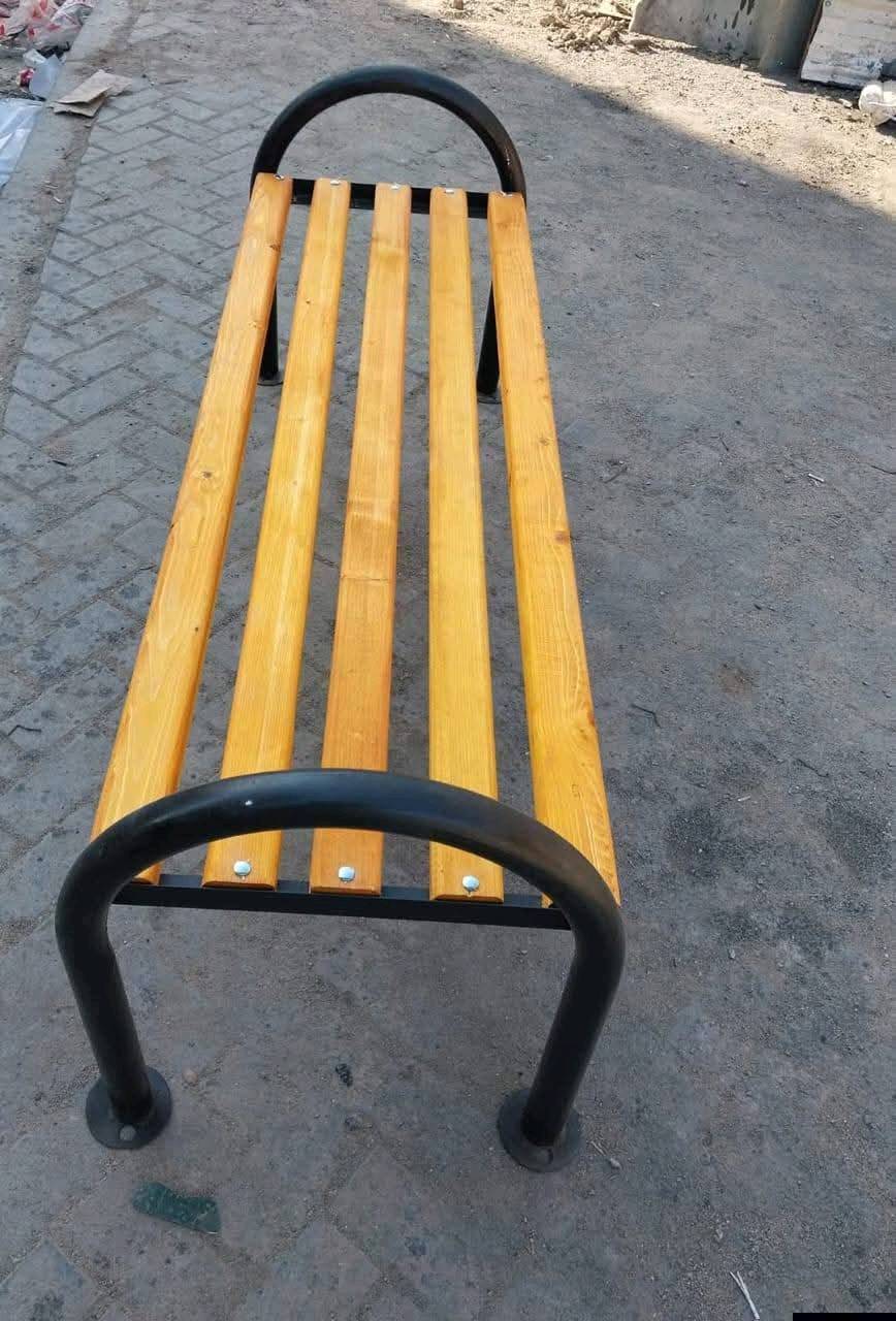 رحلة تفرين ٣٣(عرض متر إرتفاع ٧٠+ المقعد ٣٨ ) الخشب Ndf ١٧ ملم تركي
الحديد ملم وربع ثقيل.
...
رحلة نفر ٢٤
ستول جامعي ٢٤
مسطبة ١٠٠ 
سبورات ٢٤٠×١٢٠ السعر ١٠٠ الف
مسطبة بدون يدة ١٠٠

مسطبة قياس ١٥٠ سنتيم ١١٠
فاترينا حديد ثقيل
إرتفاع ١٩٠
عرض ٨٠ سنتم
العمق ٣٠
السعر ٧٥ الف 
خشب Ndf 18