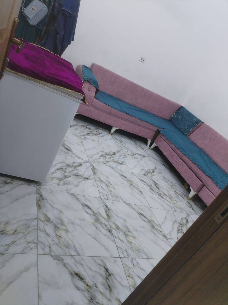 دار زراعي حديث للبيع منطقة السبع ابكار فرع جوهرة لبنان الجديدة المساحة ٥٦ متر يتكون من استقبال ومطبخ وثلث غرف نوم وحمام عدد ٢ ومنور وبيتونة وسطح والمنطقة خدمات كاملة الاستفسار  ( *********** )
