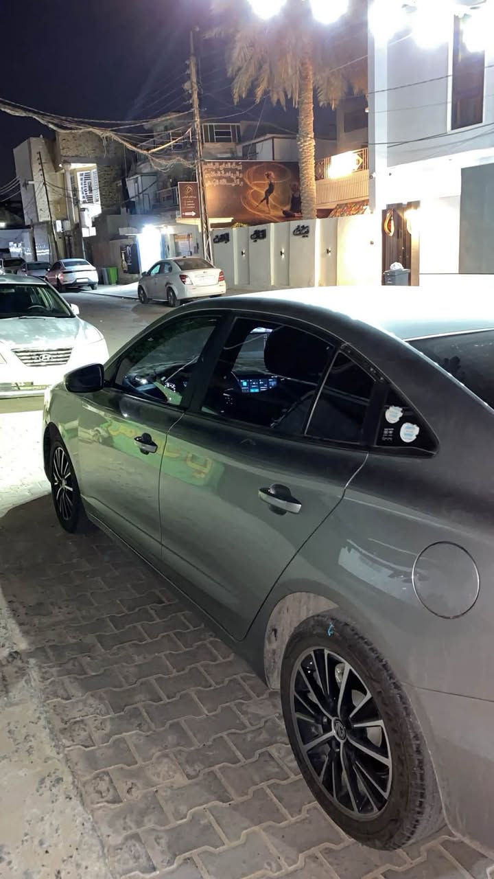 السلام عليكم
Mg5 plusللبيع 

موديل 2025 

بيهه ضرر نص البنيد صبغ وشبر جاملغ يمنه ويسره الكدام 

السياره حلوه ومابيهه نقوصات ومواصفاتهه حلوه

 

بصمه 

مثبت سرعه 

شاشه كار بلي 

وضعيات قياده

كامره خلفيه

سايد بريك كهربائي 

اوتو هولد

لد امامي ولد خلفي 

وبعد هواي مواصفات حلوه 

وبسعر  شده وخمسه 105 وبيهه مجال بسيط 

لل استفسار 

***********
