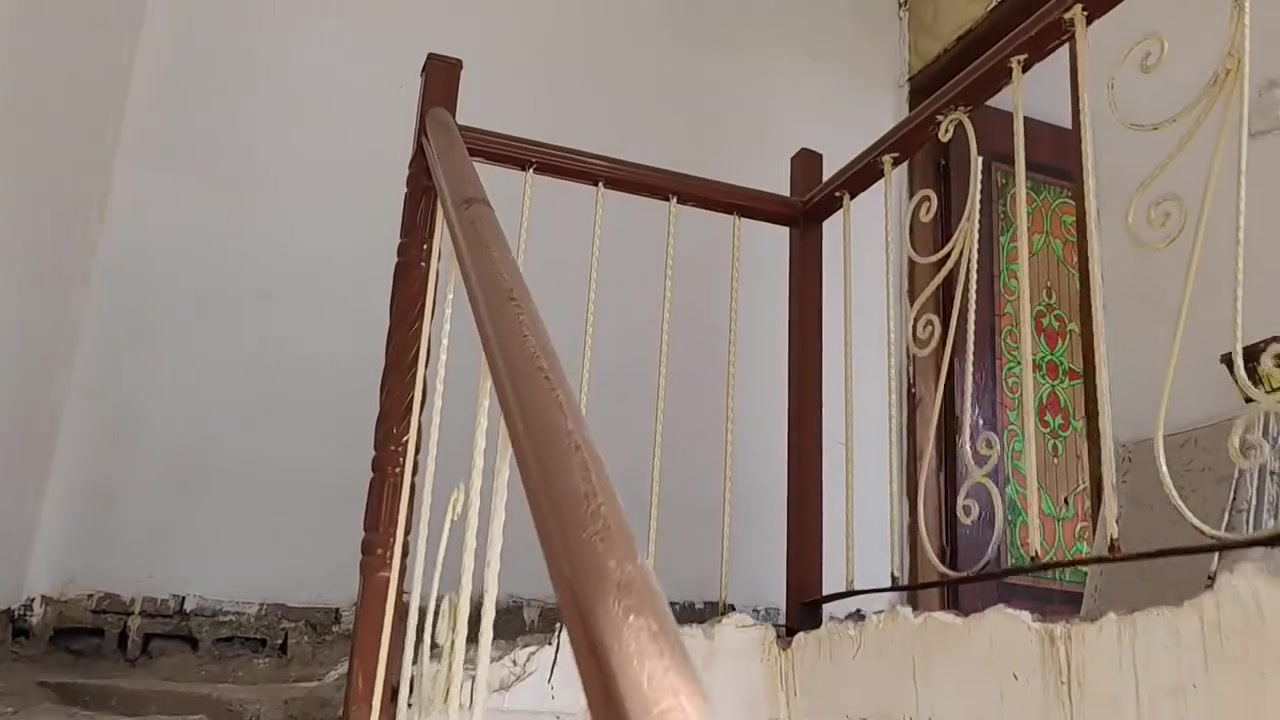 سلام عليكم بيت للاايجار ٦٠ متر مربع طابقين ركن ع ٣شوارع 
غرفه نوم وستقبال والحولي مطبخ بيتونه وبلكون وكراج بيت جاهز  للسكن ونظيف تبليط مجاري منطقه نظيفه مدخل الجسر الكيات ثاني فرع ع يمين بيت ركن ع ٣شوارع 
ايجاره ٢٥٠ للاستفسار 
***********
