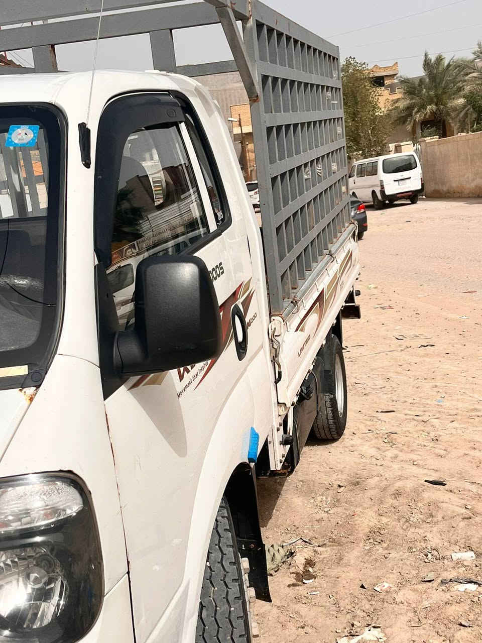 السلام عليكم فحل 15 بابل بيه باب السايق وبنيد مبدل تحوير 14 تانكي 120 ستد 27 محجر شخاطه عالي   مكانه حله ***********
سعره 112 وبيه مجال بسيط
