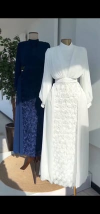 نيلي ٤٢ • أسود ٣٨-٤٨ • توصيل مجاني