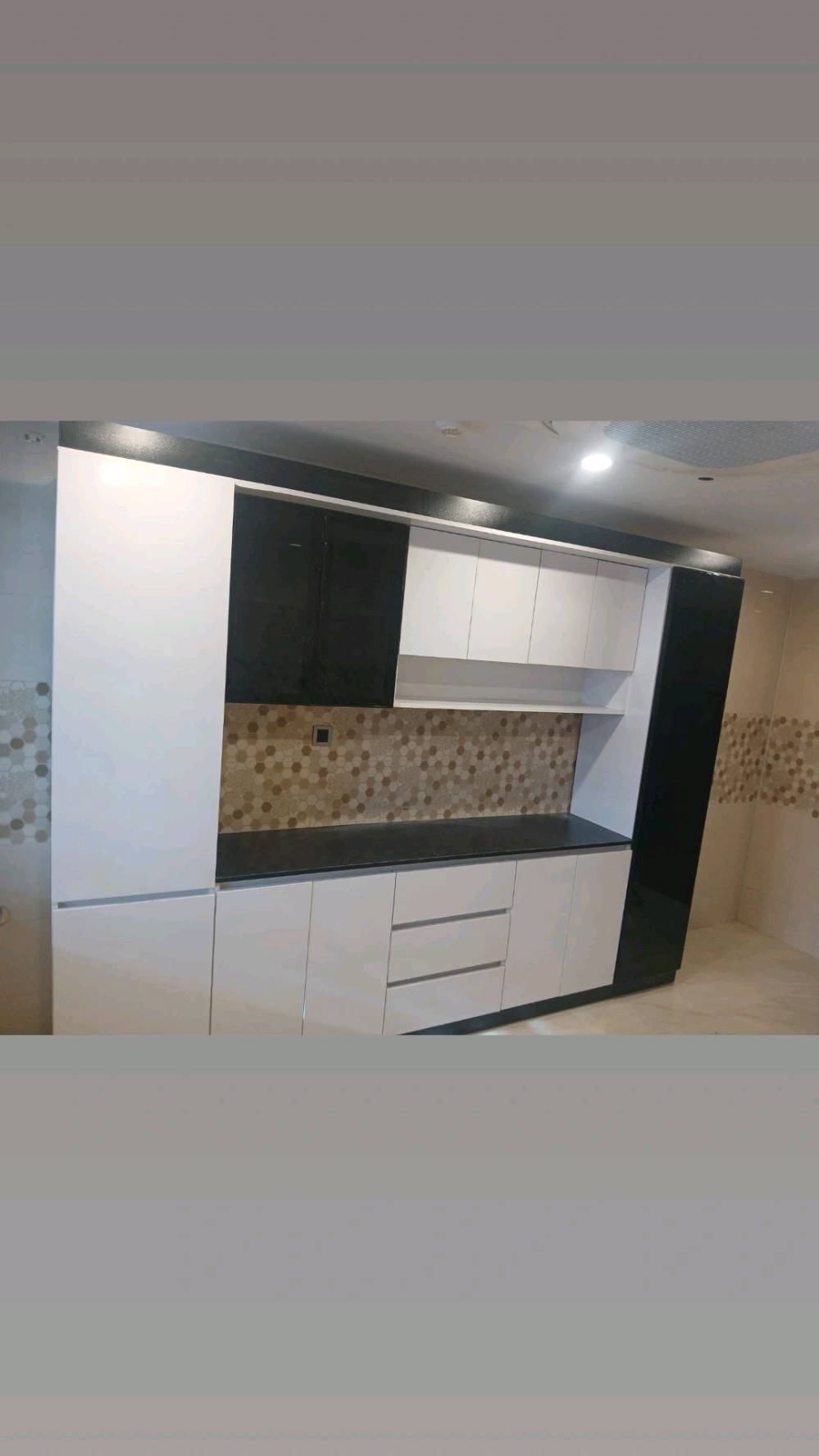 كاونترات خشب درجه اوله شرط الضمان.. توصيل مجاني لجميع المحافظات العراق كامل معه شد ونقل 