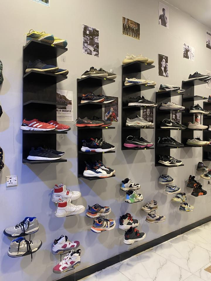 السلام عليكم.♥️
تم.افتتاح.محل احذيه باله . رياضية🌹
 
♥️العنوان_مقابيل المهره _داخل _قيصرية _الساري ♥️

احذيه باله ترانشوزات اصلي رجالي ♥️

جميع الاحذيه الرياضيه♥️

بأسعار.مناسبة .جداً _🎴(أسعار _تبدي _من.٧ لحد ٢٠)

اتصال 📞 *********** فقط واتساب ♥️

حياكم الله ♥️
