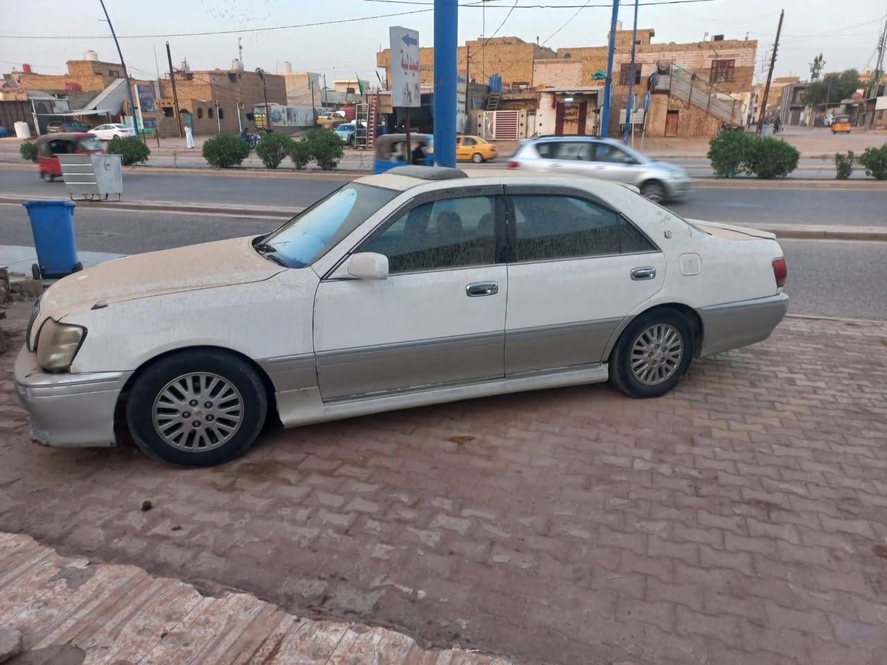 ملكه البيع 2002 مسجله باقي بس لكمركم ما مدفوع سنويتها صاقطه بيها كصت قماره ٦٠ وبيها مجال قليل *********** مكانها ميسان
