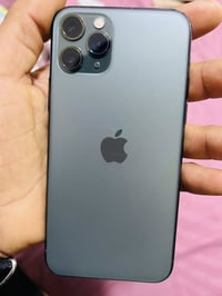 11برو ذاكرة ٦٤بطاريه٧٢ السعر اذا مو بلاش تاخذه بلاش للستفسار الاتصال 0...