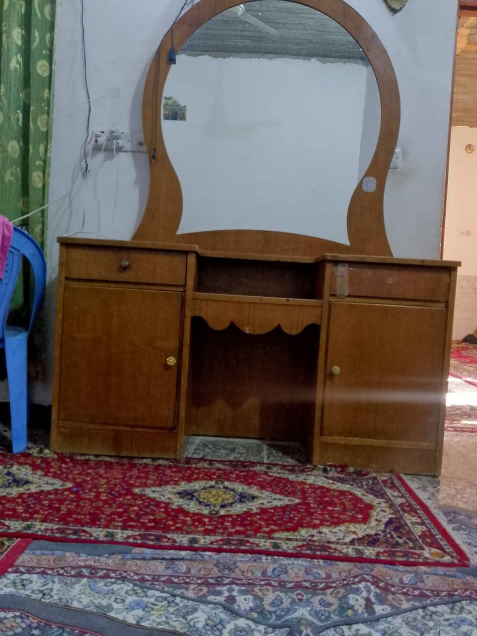 سلام عليكم كنتور وميز مرايه
كنتور صاج خشب ثقيل هوه والميز
سعر 300 وبيهن مجال. كنتور ابو5
مكان نجف غبر متواجد ع الفيس رقم الموبايل
***********
